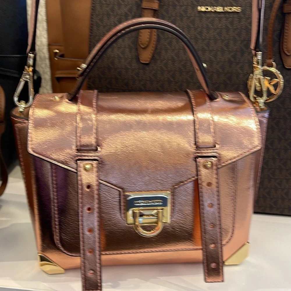 MICHAEL KORS Manhattan Medium TH SCHOOL Crackled Metallic Leather SATCHEL Mocha